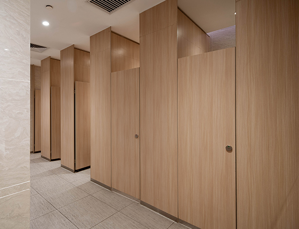 Partición de baño laminada compacta